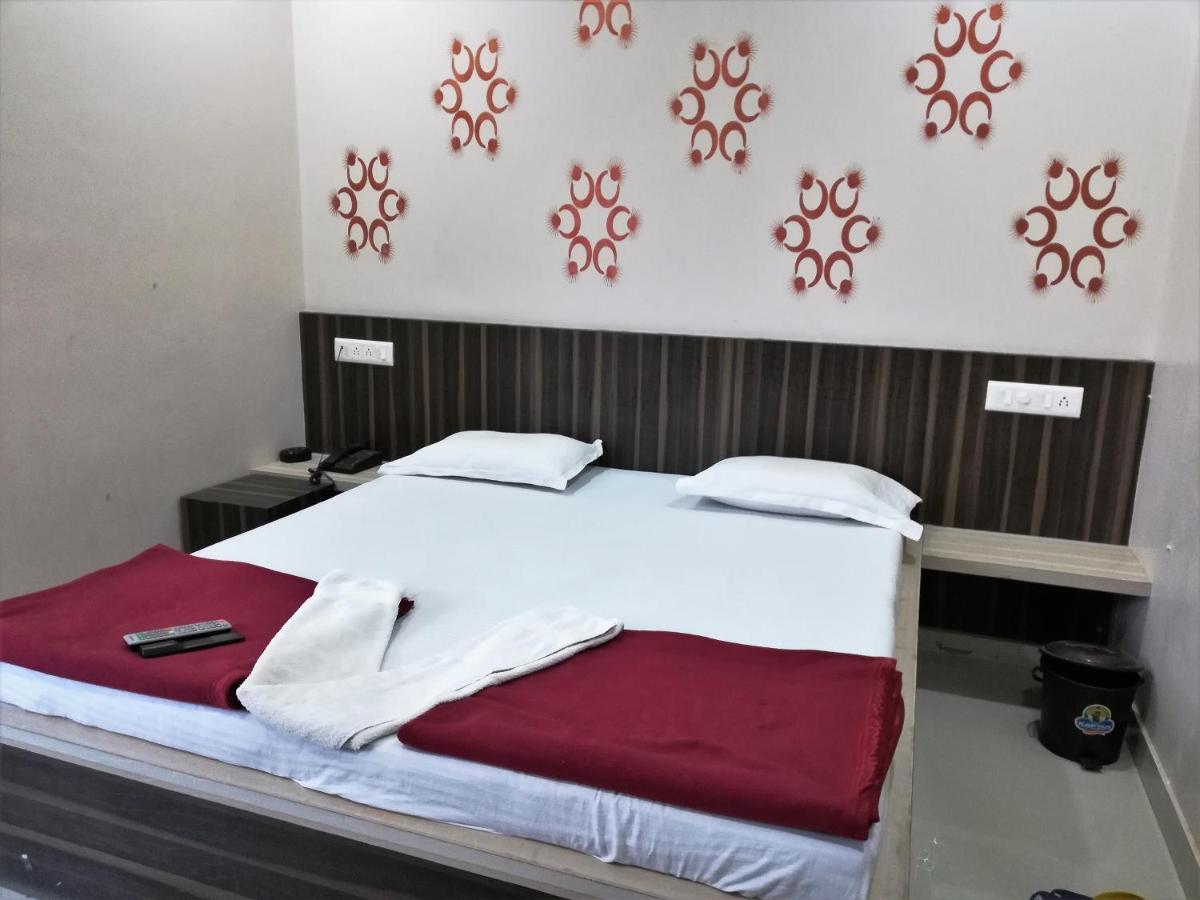 Hotel Shiv Regency Kukma Buitenkant foto